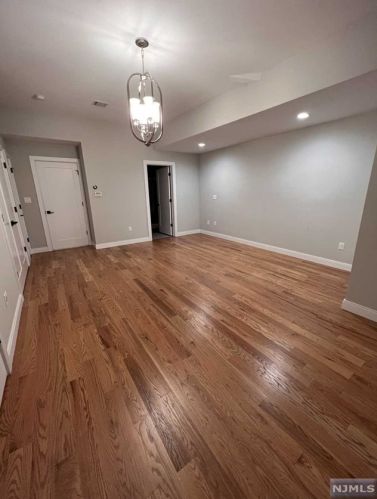 416 Lawton Ave, Cliffside Park NJ  07010-1902 exterior