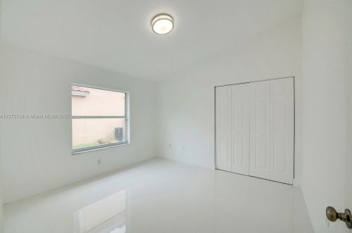 1260 144th Ave, Hollywood FL  33028-2921 exterior