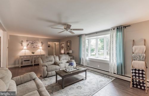 107 Allison Rd, Willow Grove PA  19090-3112 exterior