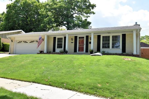5203 19th St, Milwaukee, WI 53221-3805