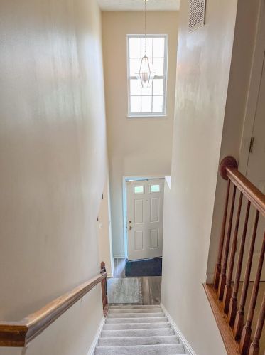 115 Springhouse Dr, Englewood OH  45322-8795 exterior