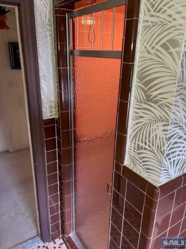 281 Lindbergh Blvd, Teaneck NJ  07666-6542 exterior