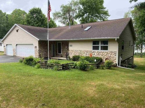 9436 Lee Lake Rd, Pound, WI 54161-8615