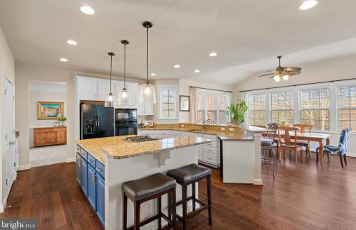 15340 Wits End Dr, Woodbridge VA  22193-5889 exterior