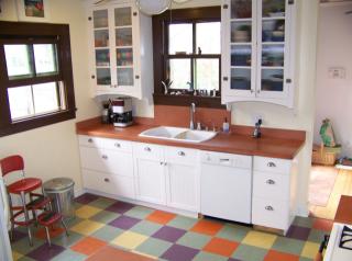 1900 Willow St, Austin TX  78702-4504 exterior