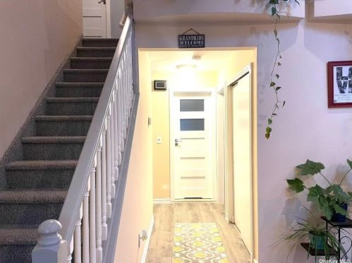 94 Joan Ave, South Setauket NY  11720-4415 exterior