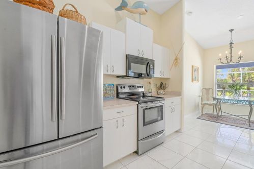 165 36 Ct, Vero Beach FL 32960-4085 exterior