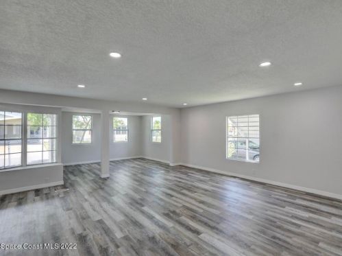 1112 Oriole Cir, Sebastian FL  32976-7521 exterior