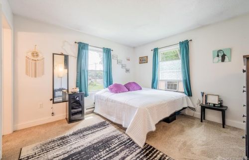 64 Laurelwood Rd, Groton CT  06340-4206 exterior