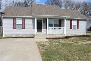 577 Oakmont Dr, Clarksville, TN 37042-4706
