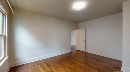 29 Lexington Ave, Waterbury CT  06710-1435 exterior