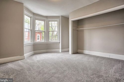 627 Oxford St, Harrisburg PA  17110-2521 exterior