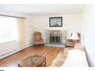 206 Brendwood Dr, Langhorne, PA 19047-1673