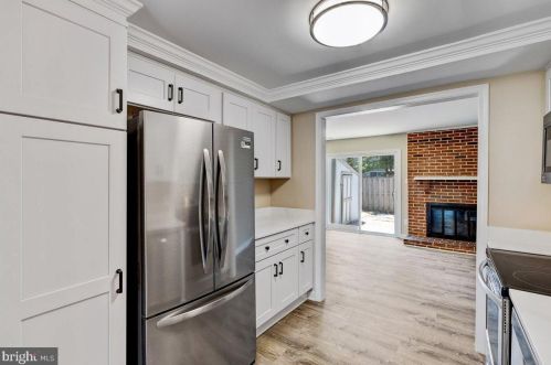 601 Clearwater Ct, Herndon VA  20170-4125 exterior