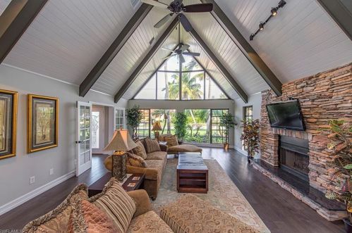 496 Flamingo Ave, Naples, FL 34108-2111