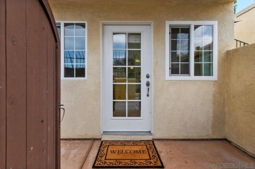 5404 Balboa Arms Dr, San Diego CA 92117-5014 exterior