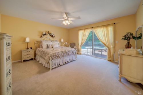 430 Willamette Dr, Vacaville CA  95688-4228 exterior