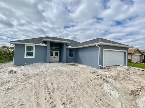 805 Brian Ave, Lehigh Acres, FL 33971-1258