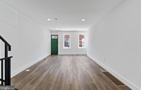 1164 Dorrance St, Philadelphia, PA 19146-2912