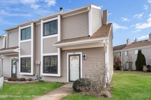 716 Sandra Pl, Bricktown, NJ 08724-7047