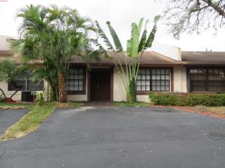 7414 148th Ct, Miami, FL 33193-1100