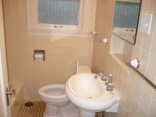 1006 83rd St, Seattle WA  98117-3345 exterior