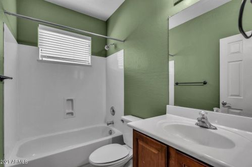 3037 Sunnyvale Ave, Gilbert AZ  85295-7659 exterior