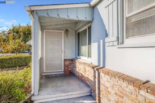 14832 Wake Ave, San Leandro, CA 94578-1805