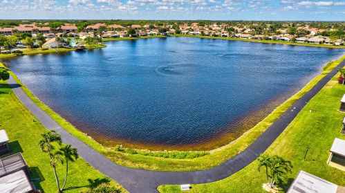 5136 Mirror Lk Blvd, Boynton Beach FL  33472-1211 exterior