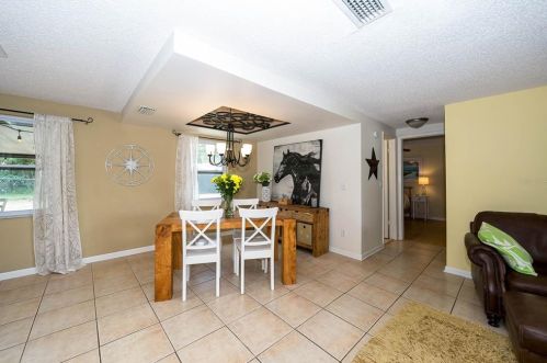 1562 Twin Palms Loop, Lutz FL  33559-6763 exterior