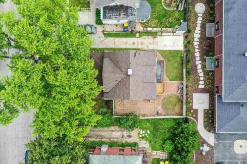 609 Clay St, Green Bay, WI 54301-3414