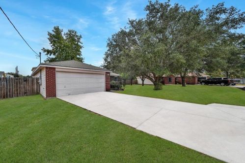 16221 Setting Sun Ct, Conroe TX  77302-5541 exterior