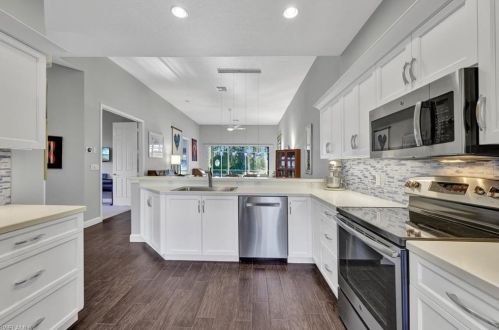5893 Northridge Dr, Naples FL  34110-2376 exterior