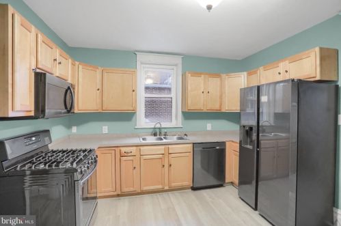 327 Herman Ave, Lemoyne, PA 17043-1940