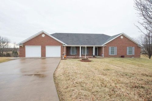 1233 Fairway Dr, Lawrenceburg, KY 40342-9708