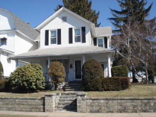 447 Bennett St, Wilkes Barre, PA 18709-1518