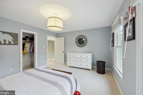 610 Poplar Dr, Falls Church VA  22046-2838 exterior
