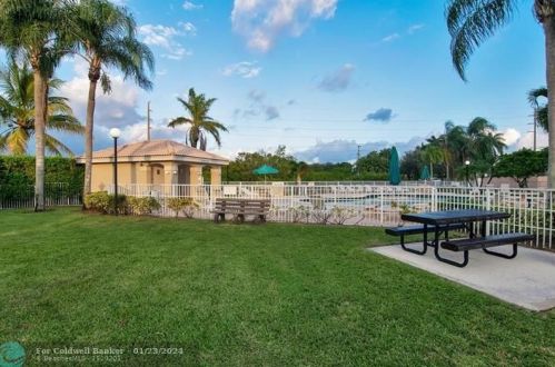 17398 20th Ct, Hollywood FL  33029-5541 exterior