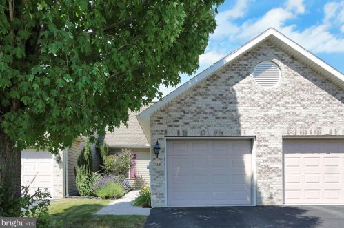 118 Brighton Dr, Carlisle, PA 17015-6930