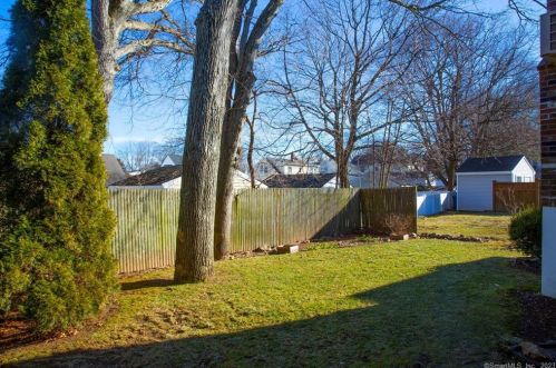 16 Visconti St, Norwalk CT  06851-4033 exterior