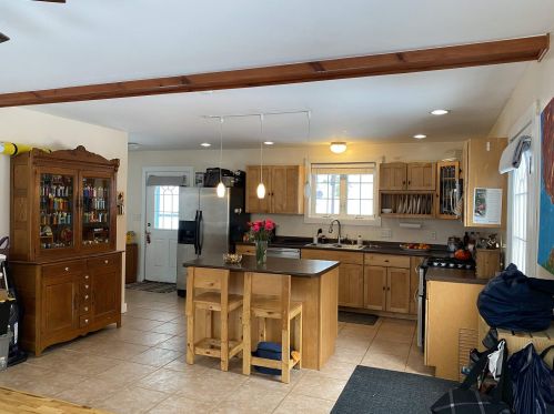 61 Thorndike Rd, Weare NH  03281-4549 exterior