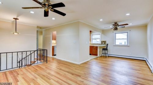 31 Midvale Ave, Lake Hiawatha NJ  07034-1008 exterior