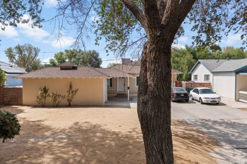 1414 Jenner St, Lancaster, CA 93534-2123