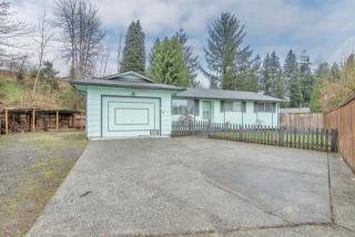 1110 Park Hill Dr, Bryant, WA 98223-1136