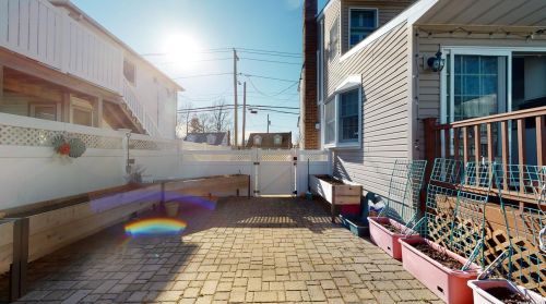 710 Stewart Ave, Bethpage NY  11714-2715 exterior