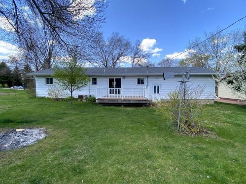 819 Koronis Ave, Paynesville, MN 56362-1805