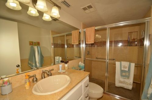 5499 Rattlesnake Hammock Rd, Naples FL 34113-7465 exterior