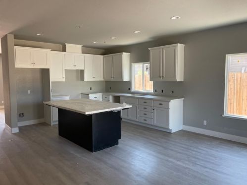 209 Sherman Ave, Manteca CA  95336-4716 exterior