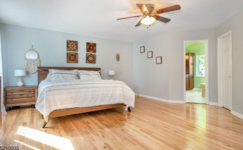 31 Drake Ct, Dover NJ  07869-4851 exterior