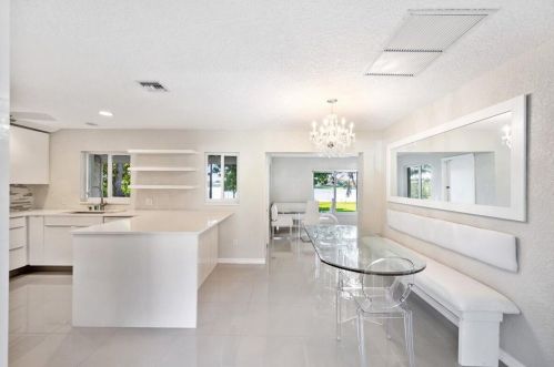827 Patrick Dr, West Palm Beach, FL 33406-4435